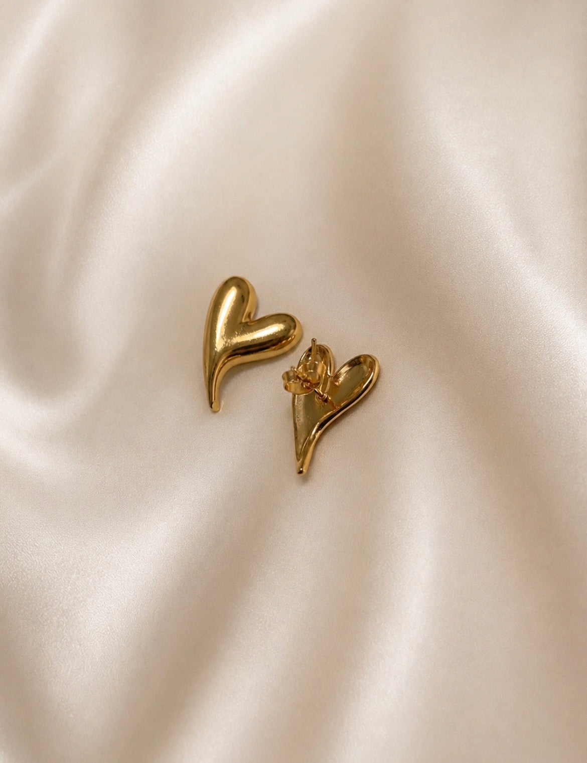 Boucles d'Oreilles Cœur Gracieux